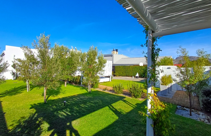 2 Bedroom Property for Sale in Palmiet Western Cape